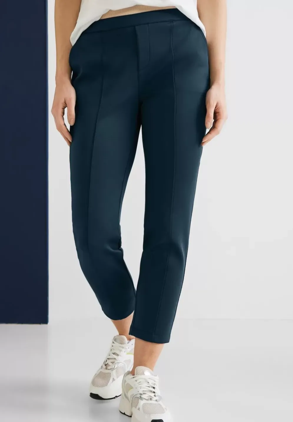 Loose Fit Hose Mit Stretch