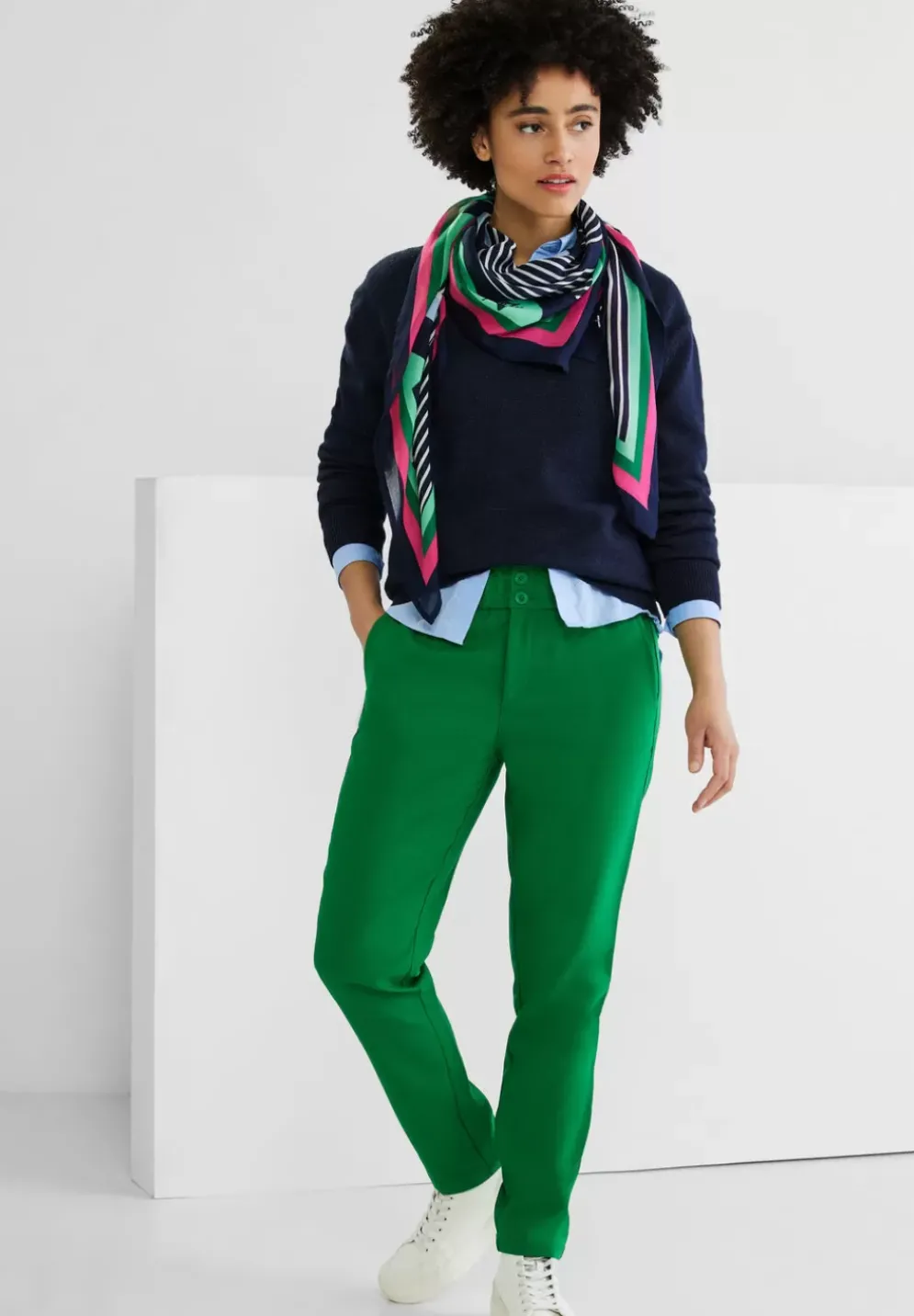 Loose Fit Hose Mit Stretch
