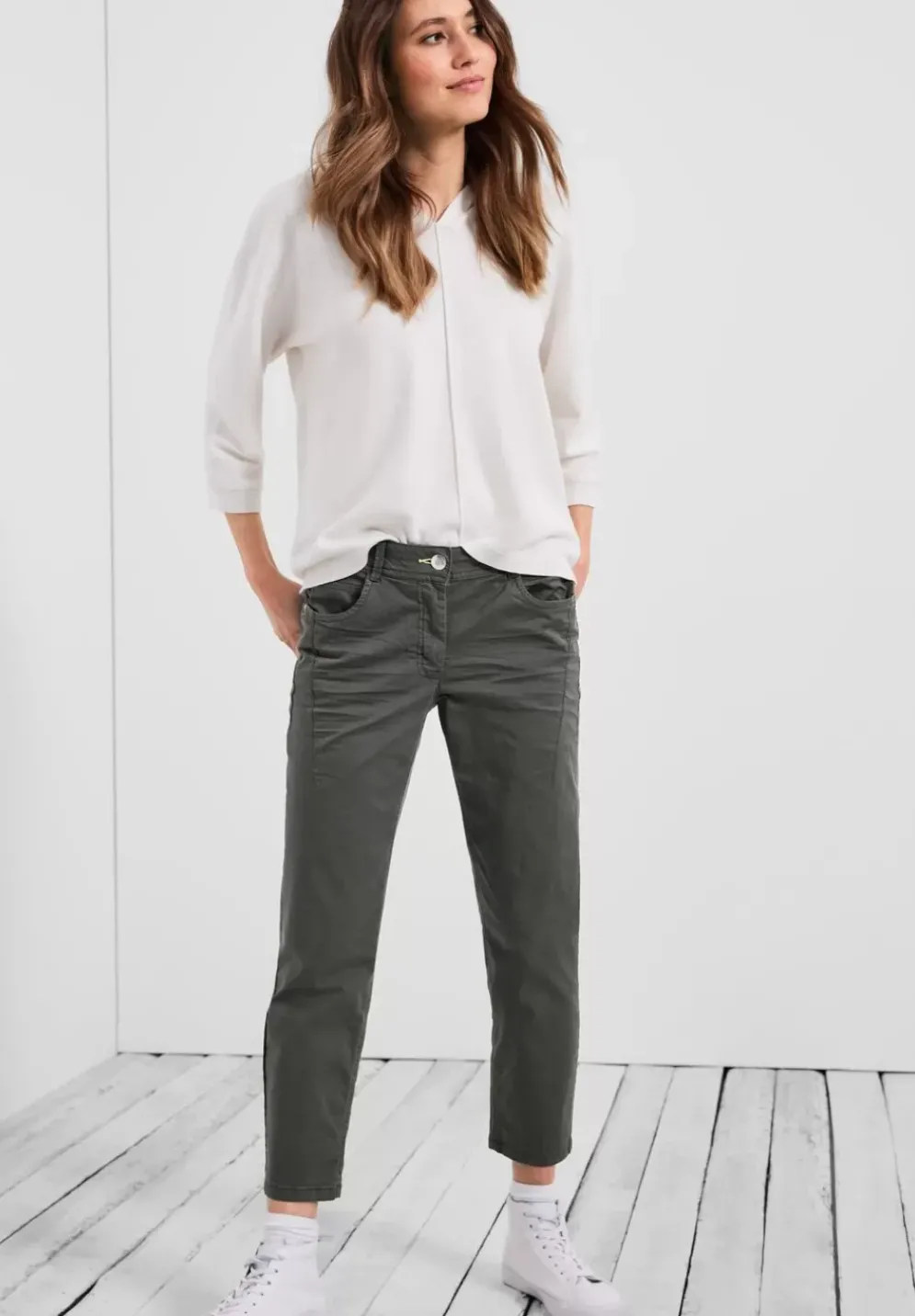 Loose Fit Hose Mit Stretch