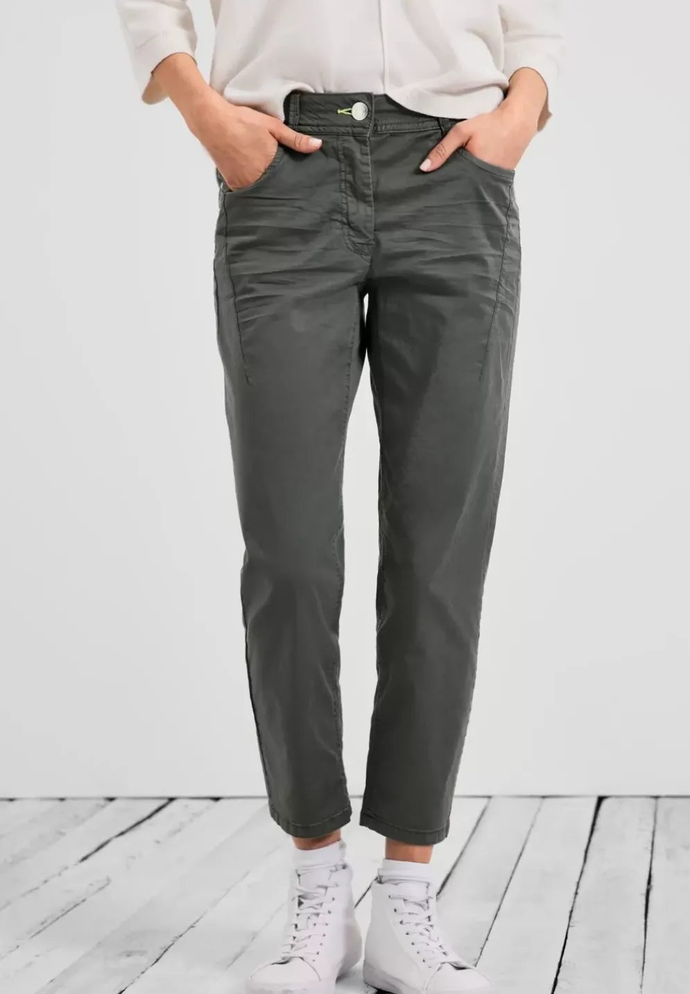 Loose Fit Hose Mit Stretch