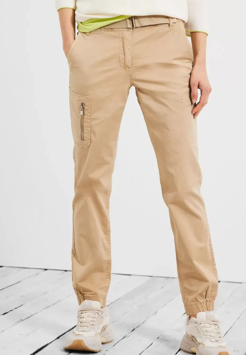 Loose Fit Hose Mit Stretch