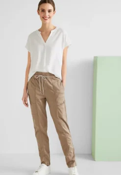 Loose Fit Hose Mit Stretch