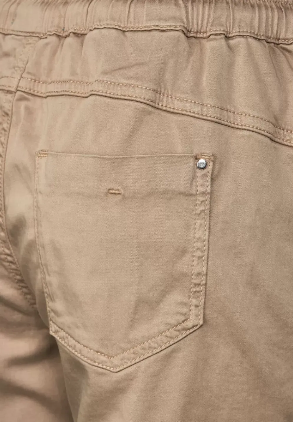 Loose Fit Hose Mit Stretch