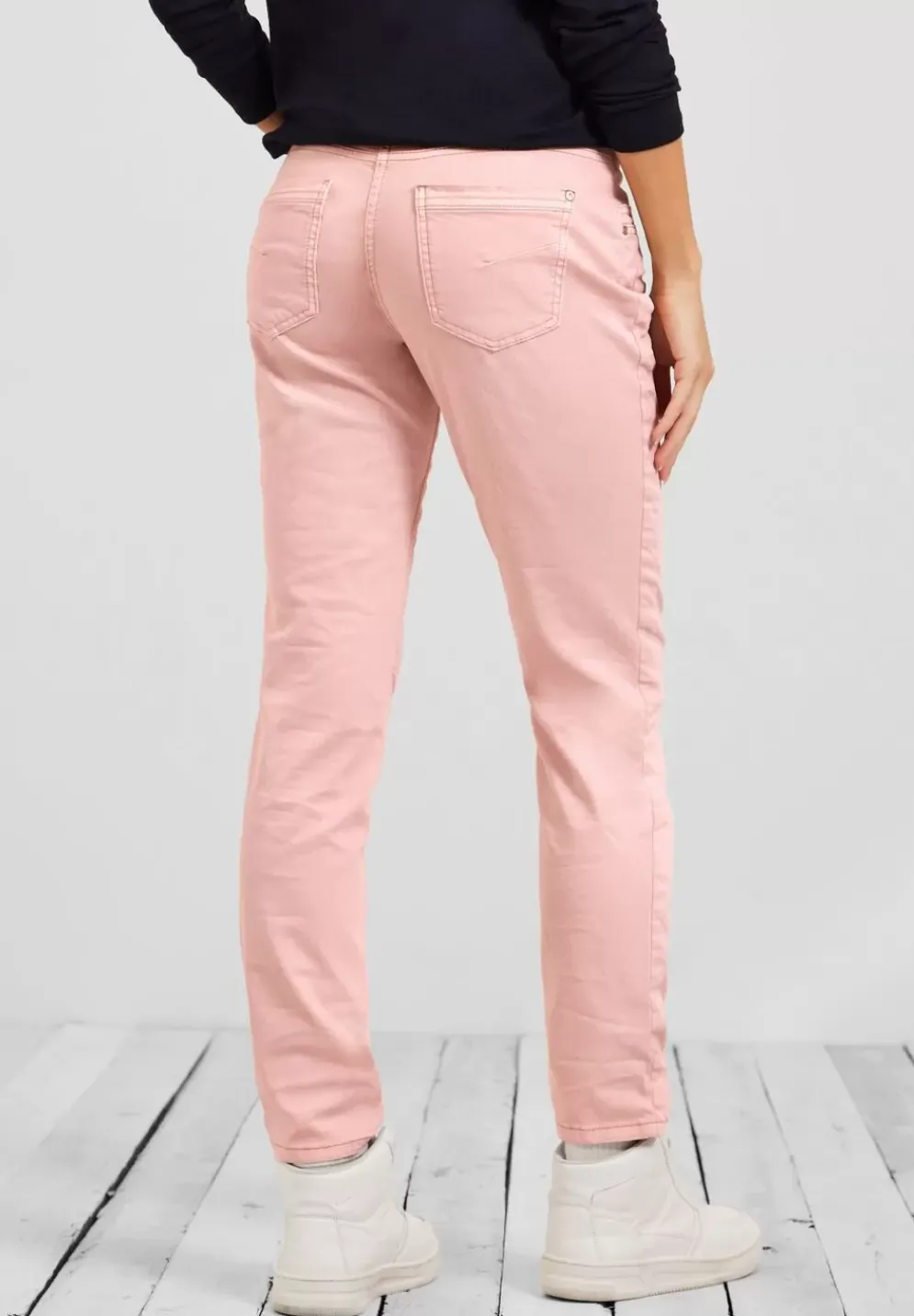 Loose Fit Hose Mit Stretch