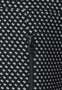 Loose Fit Jacquard Hose