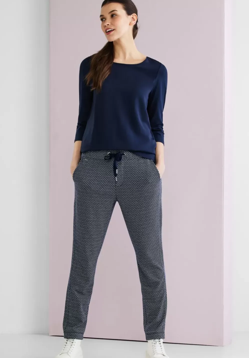 Loose Fit Jacquard Hose