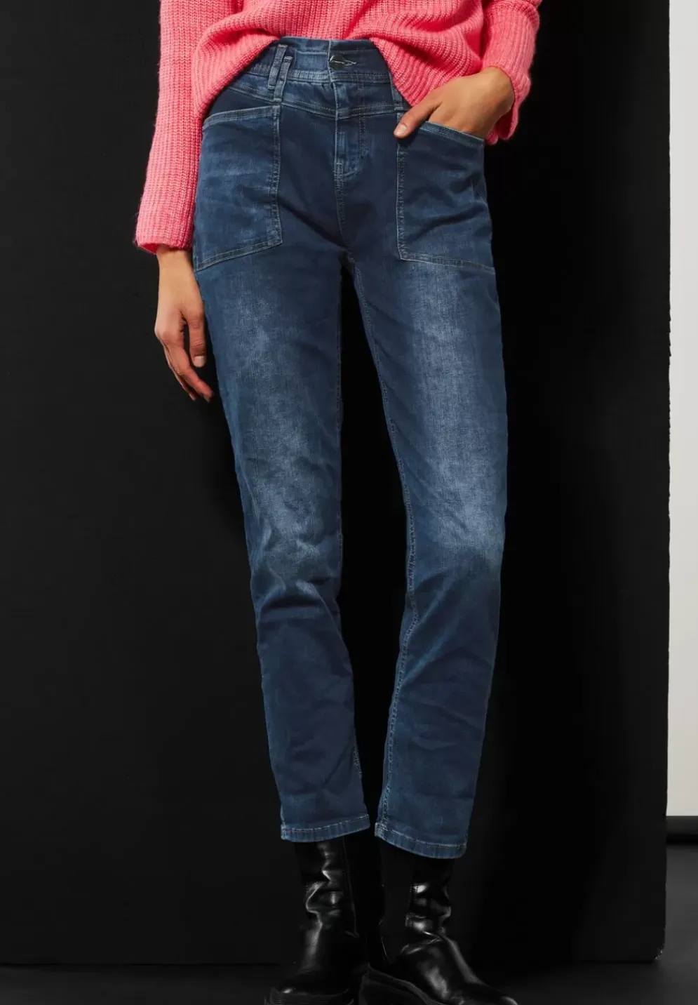 Loose Fit Jeans