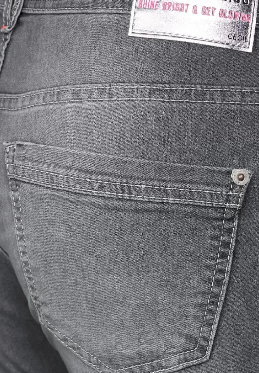 Loose Fit Jeans