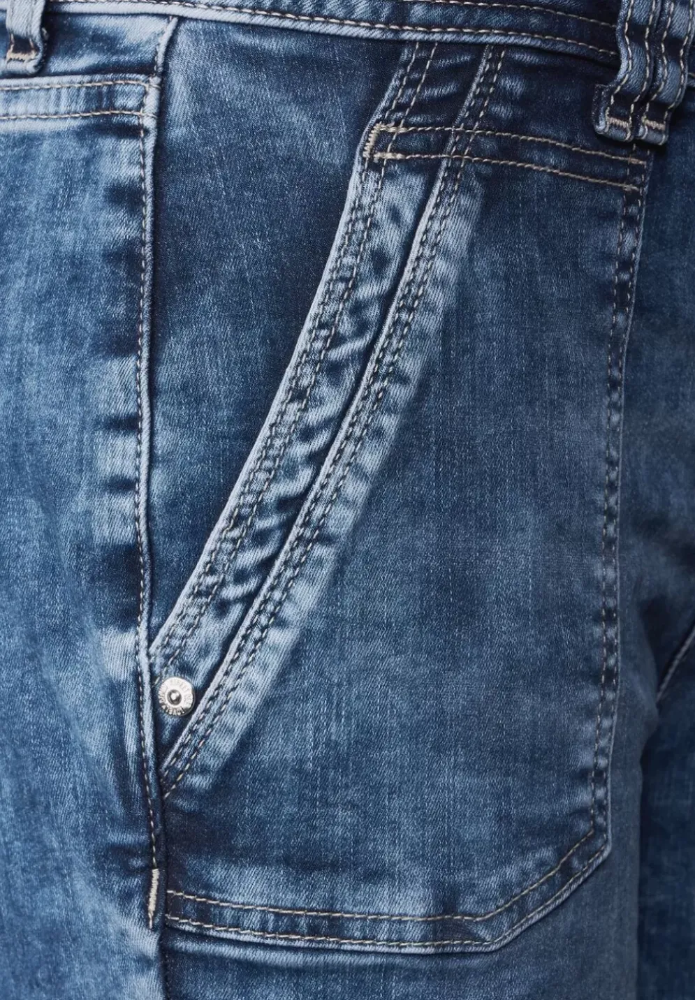 Loose Fit Jeans