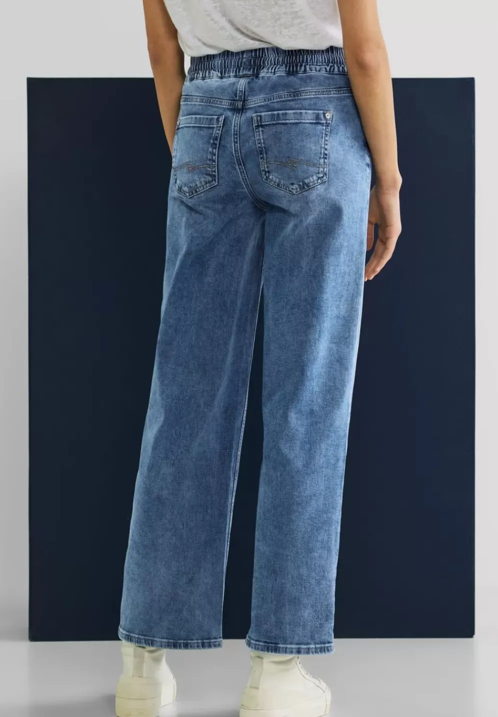 Loose Fit Jeans