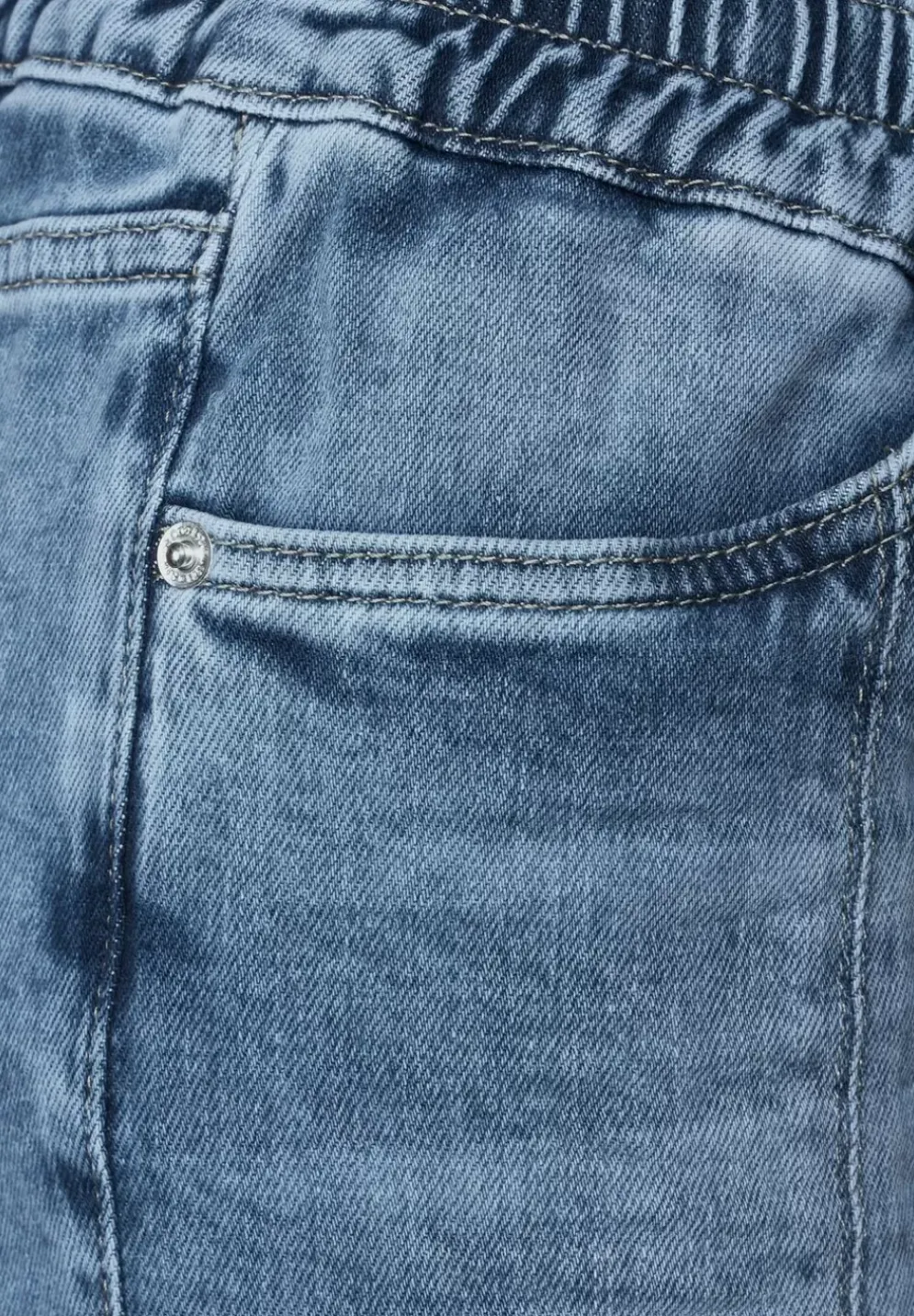 Loose Fit Jeans