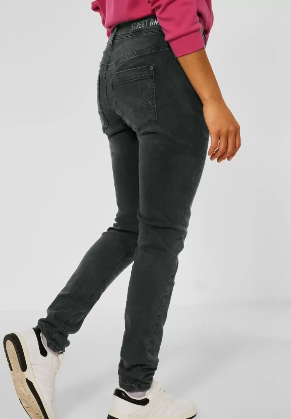 Loose Fit Jeans