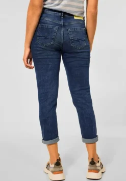 Loose Fit Jeans Im Mom Style