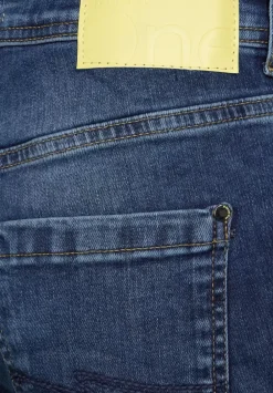 Loose Fit Jeans Im Mom Style