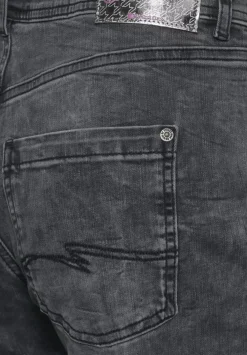 Loose Fit Jeans Im Mom Style