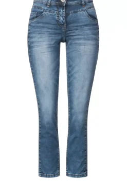 Loose Fit Jeans In 7/8