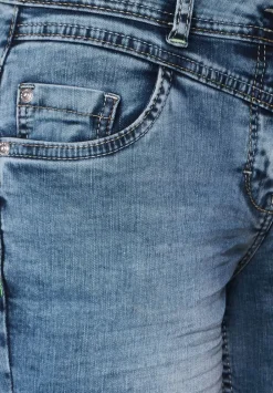 Loose Fit Jeans In 7/8