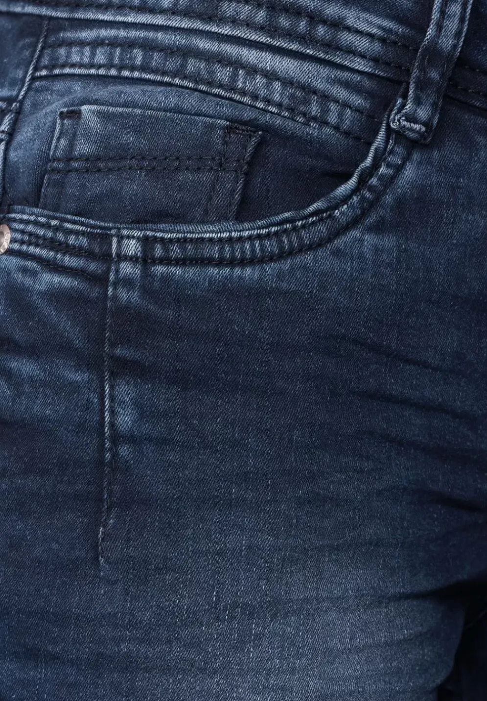 Loose Fit Jeans In 3/4-Lange