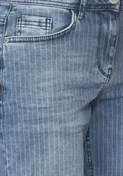 Loose Fit Jeans In 3/4-Lange
