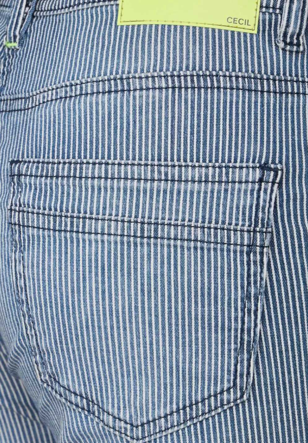 Loose Fit Jeans Mit Streifen