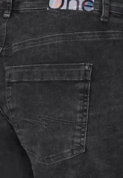 Loose Fit Mom Jeans