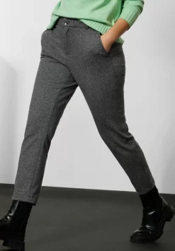 Loose Fit Mouline Hose