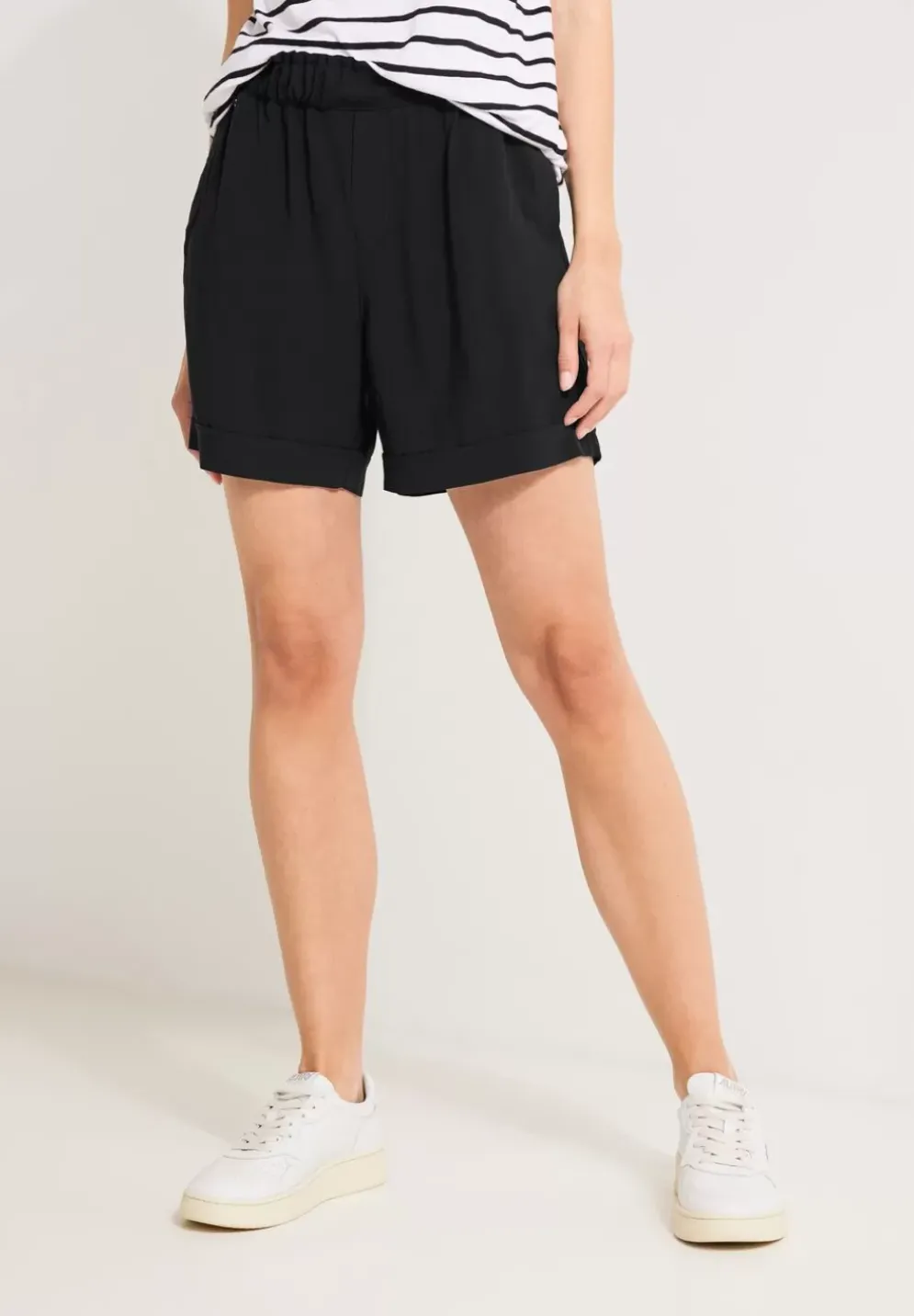 Loose Fit Paperbag Shorts