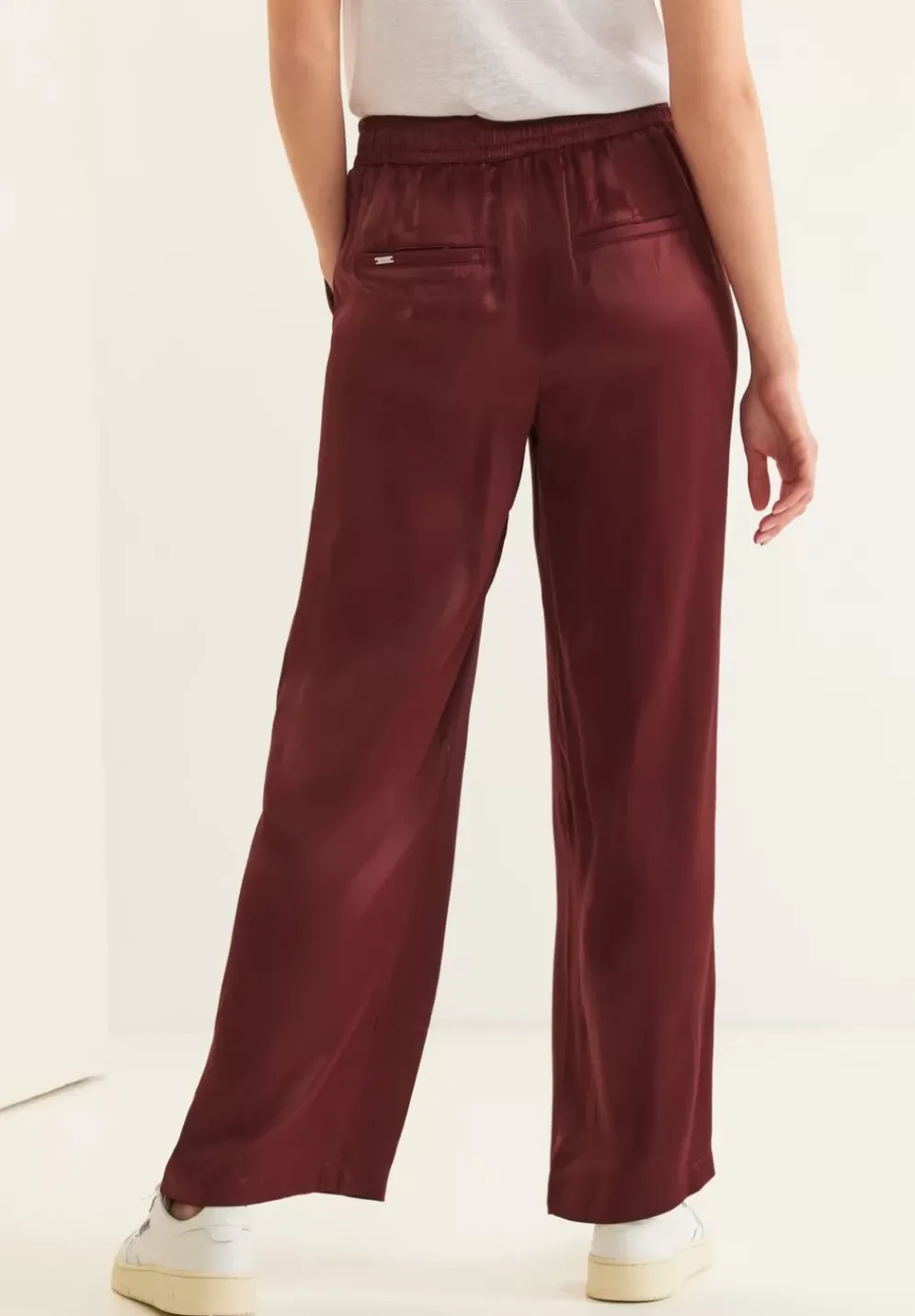 Loose Fit Satinhose