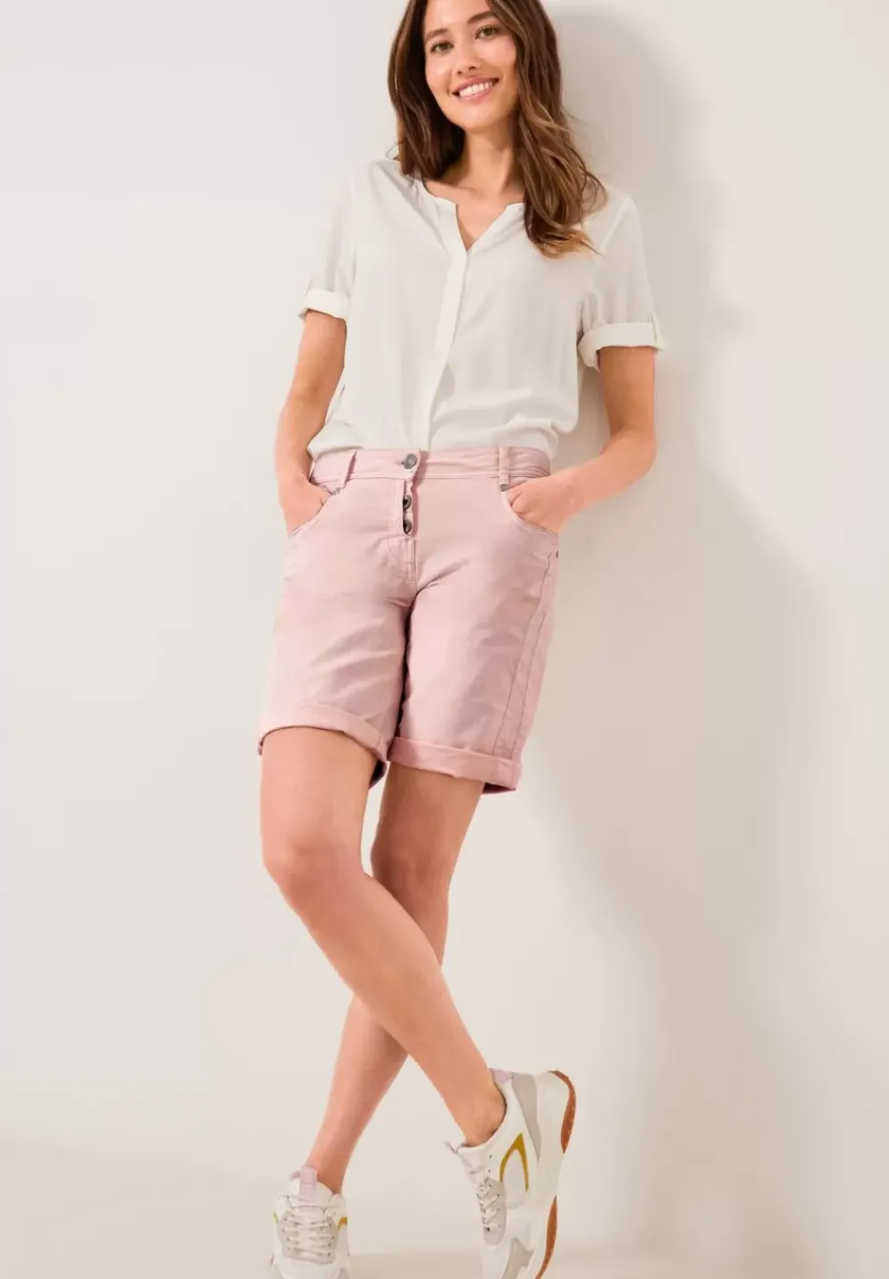Loose Fit Stretch Shorts