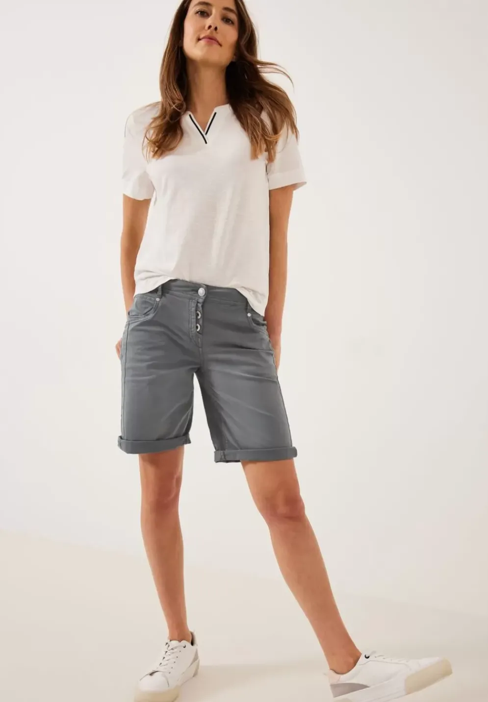 Loose Fit Stretch Shorts