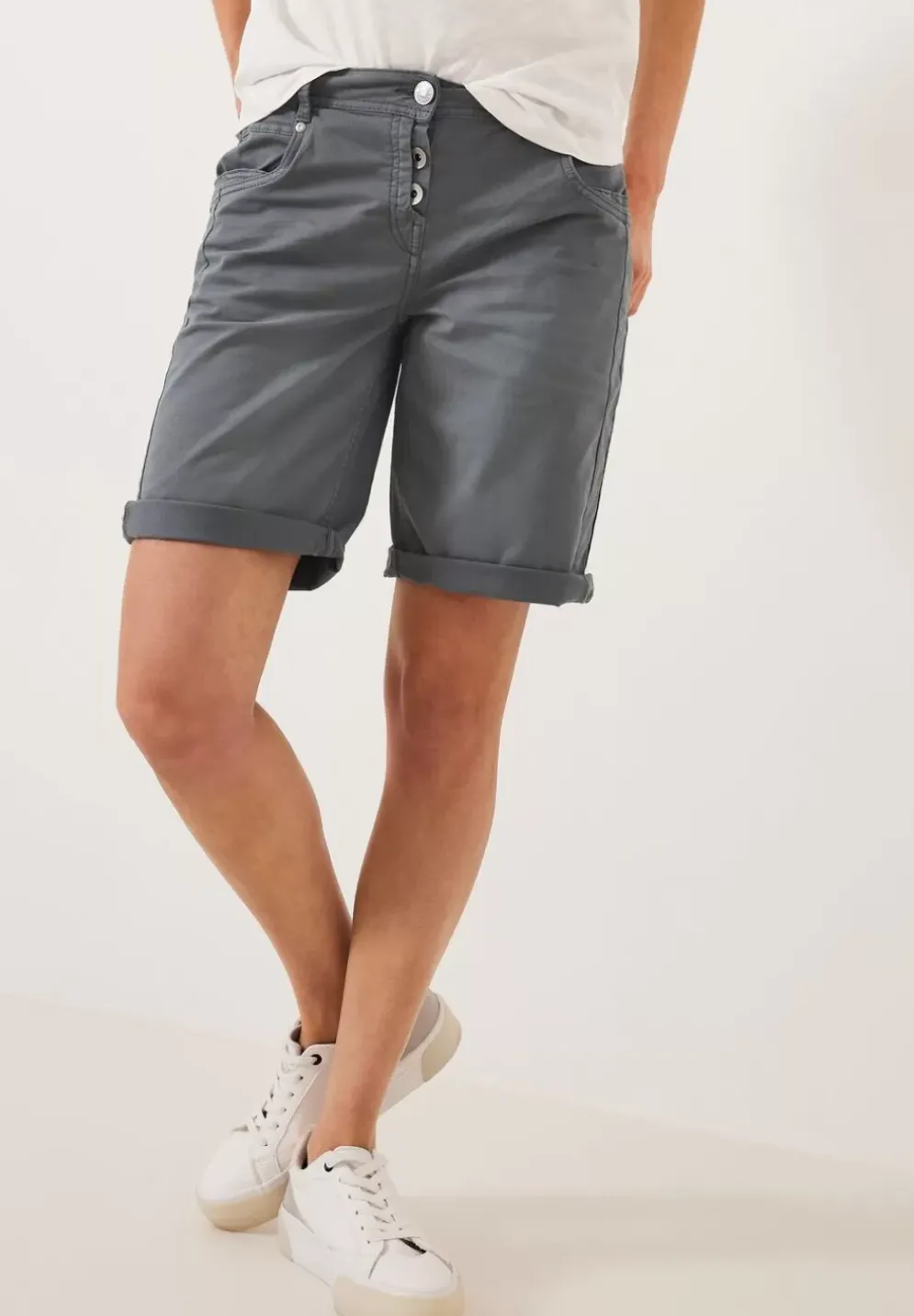 Loose Fit Stretch Shorts