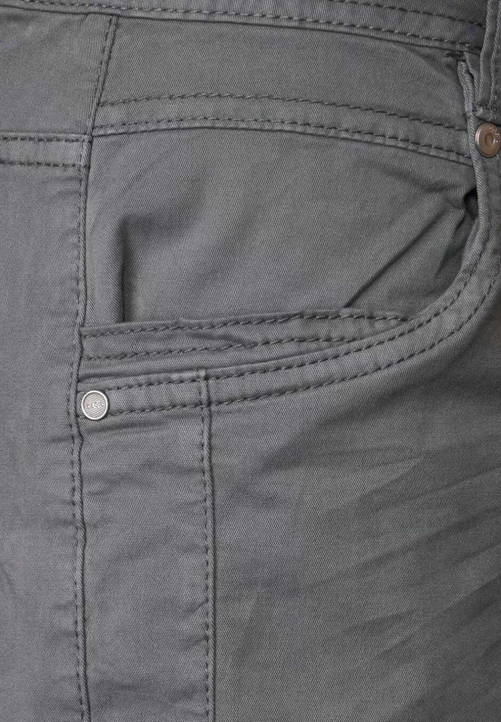 Loose Fit Stretch Shorts