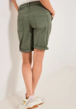 Loose Fit Stretch Shorts