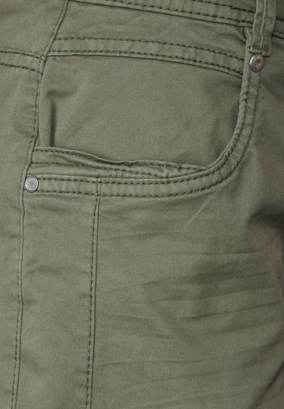 Loose Fit Stretch Shorts
