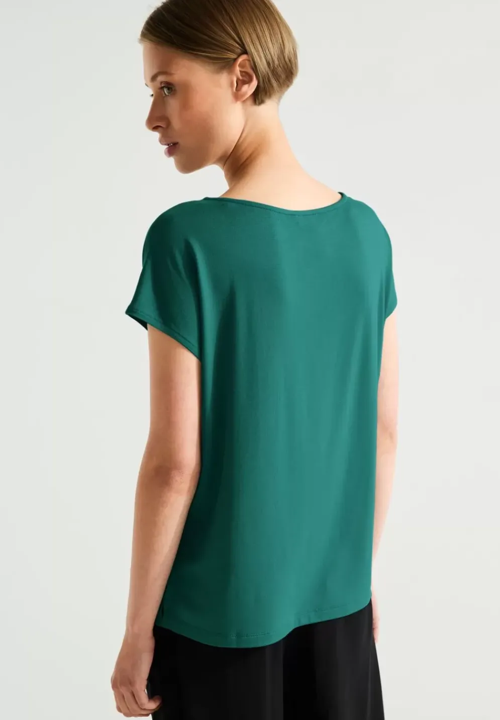 Materialmixshirt Mit Cut-Out