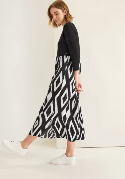 Midi Kleid Im Materialmix