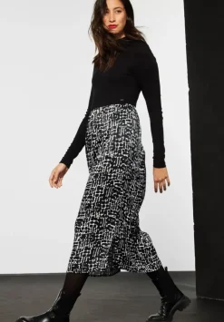 Midikleid Im Materialmix
