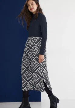 Midikleid Im Materialmix