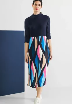 Midikleid Im Materialmix