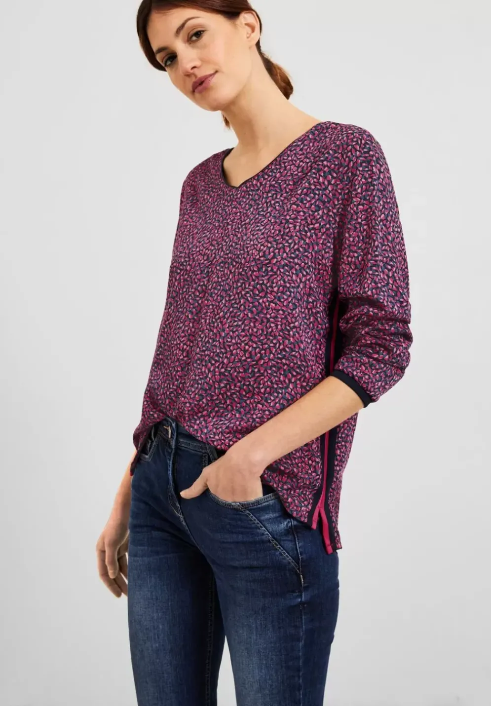 Minimalmuster Bluse