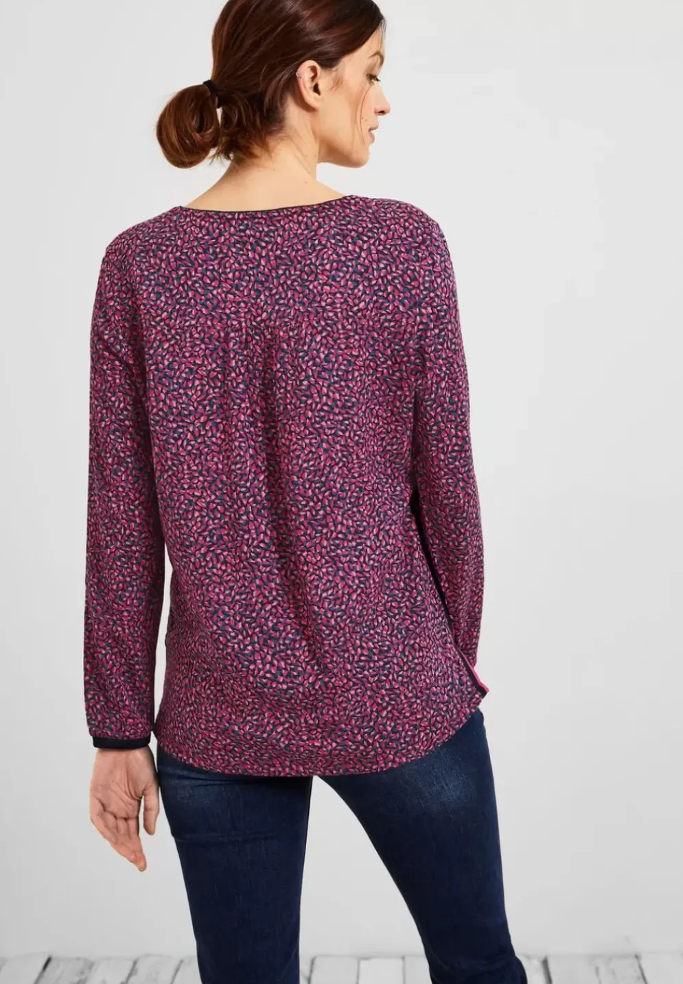 Minimalmuster Bluse