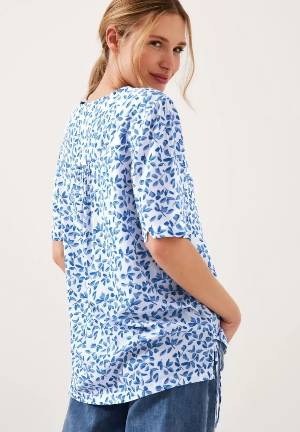 Minimalmuster Bluse