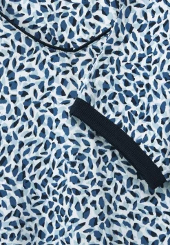 Minimalmuster Bluse