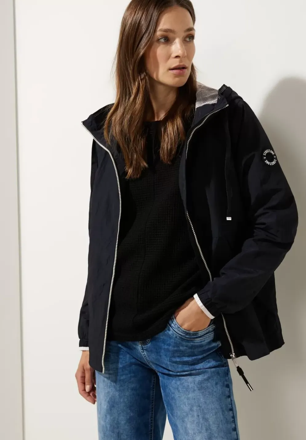 Moderner Windbreaker