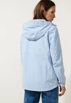 Moderner Windbreaker