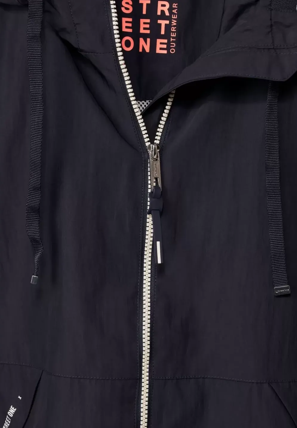 Moderner Windbreaker