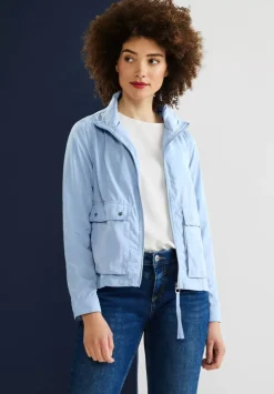 Moderner Windbreaker
