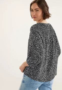 Printbluse Mit Smokdetails