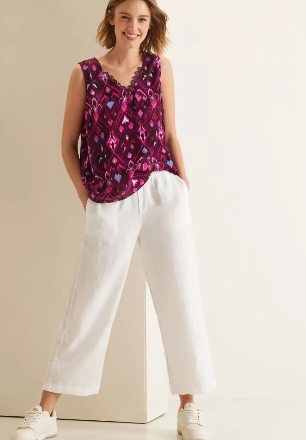 Printtop Mit Spitzeneinsatz