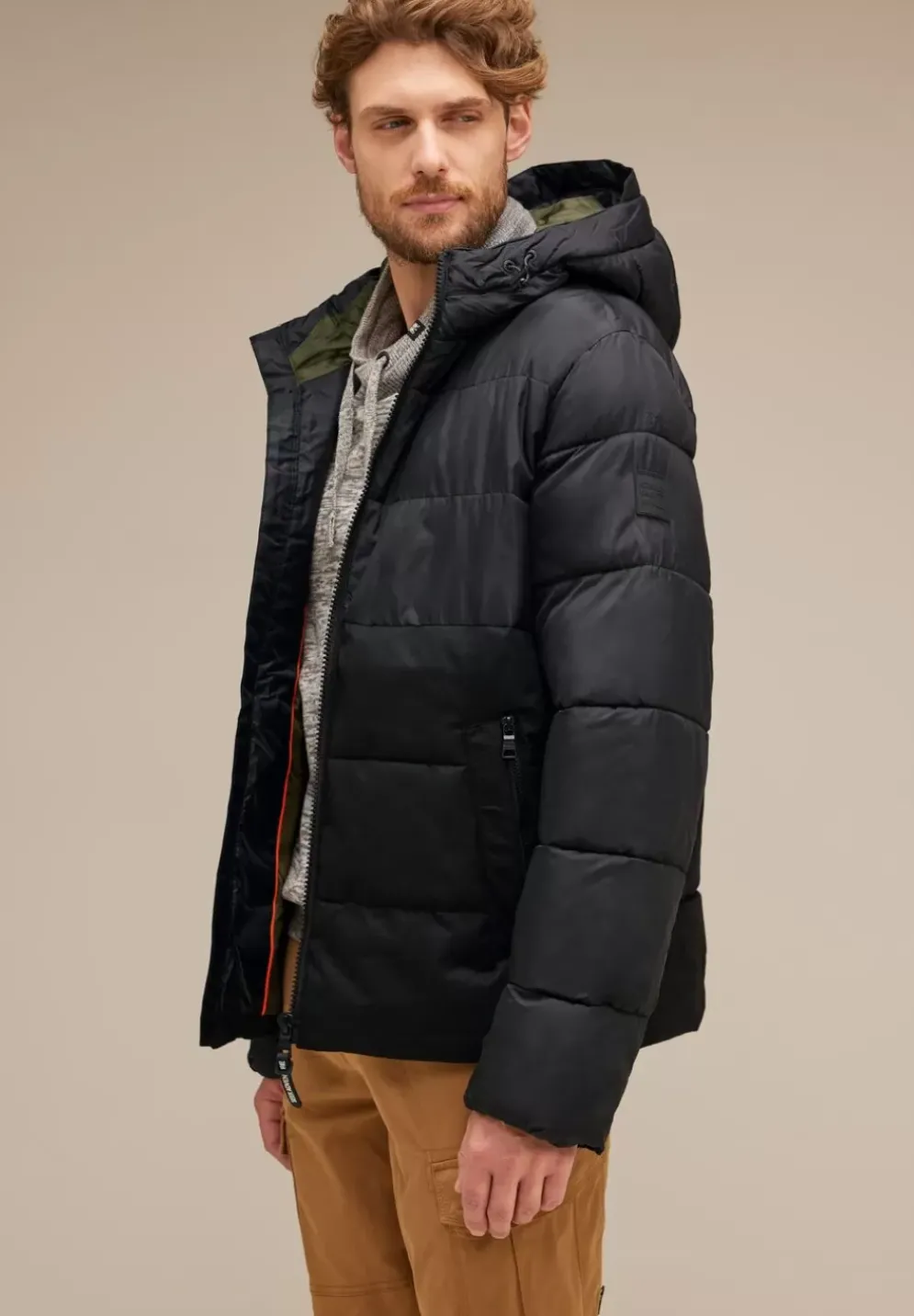 Pufferjacke Im Materialmix